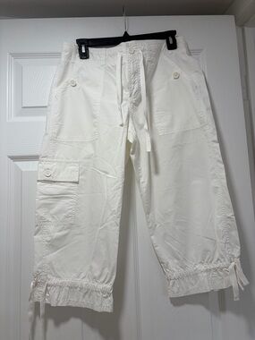 GAP White Cargo Capri Pants with Drawstring